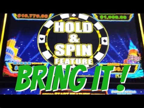 Landing the Grand on the Hold and Spin Bonus of Lightning Link .
